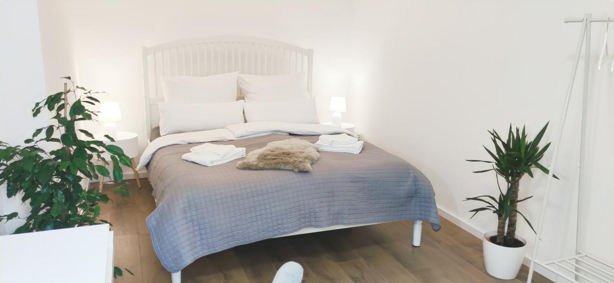 Kaiserin Sisi Fuer Bis Zu 6 - Arbeitsplatz, Badewanne, Parkplatz, Waschmaschine ディンケルスビュール エクステリア 写真