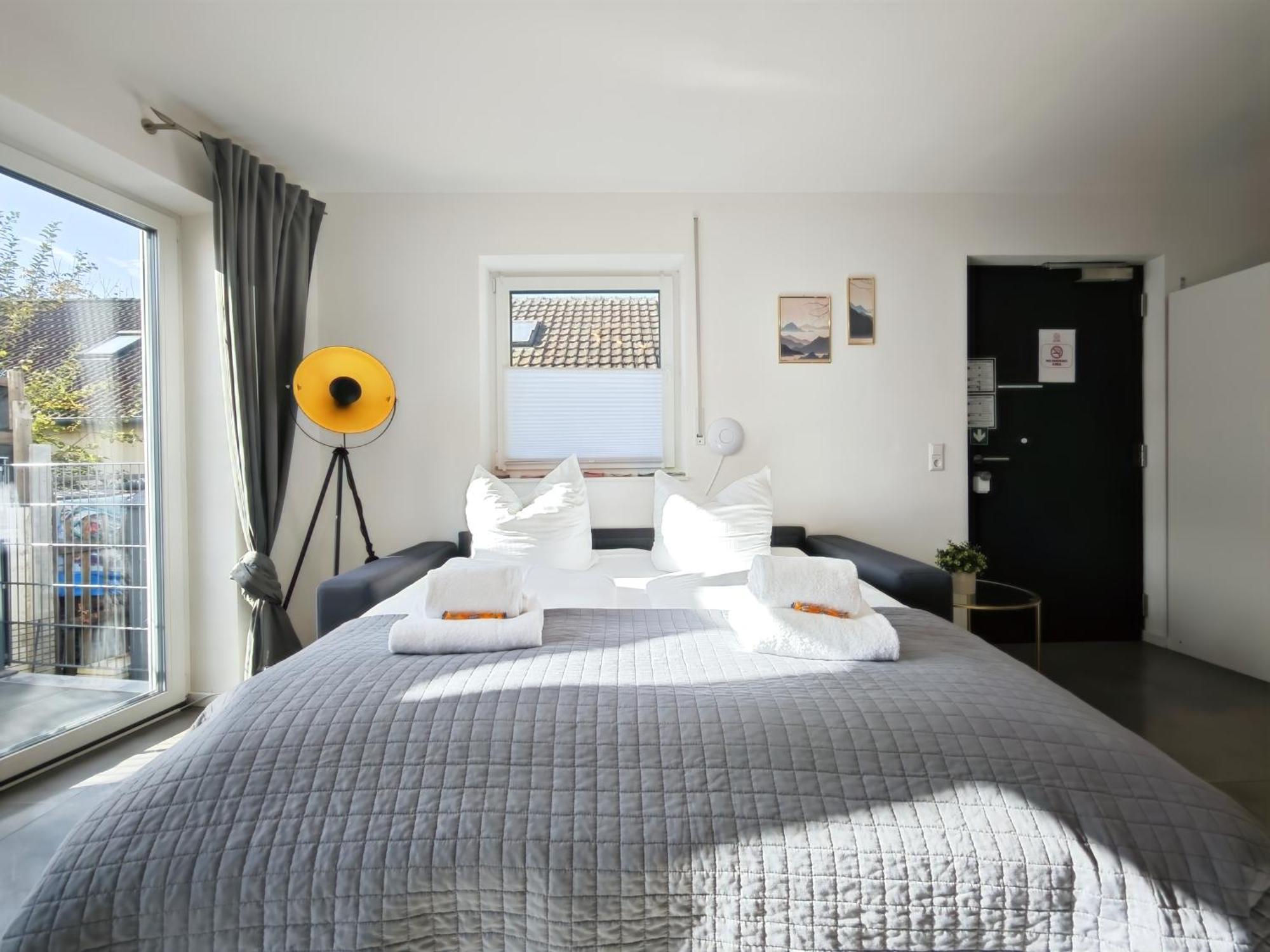Kaiserin Sisi Fuer Bis Zu 6 - Arbeitsplatz, Badewanne, Parkplatz, Waschmaschine ディンケルスビュール エクステリア 写真